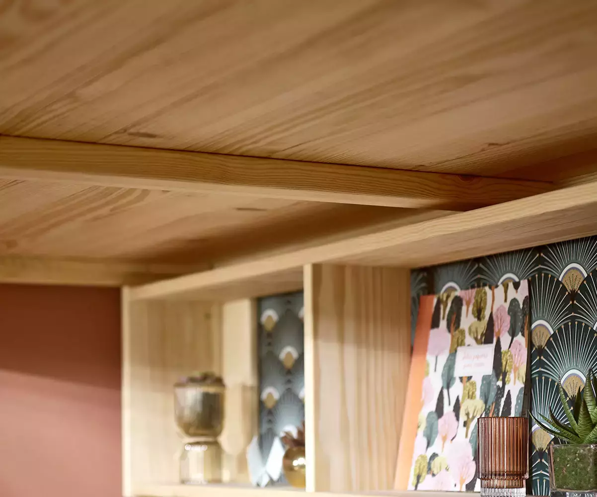Sommier plancher en bois massif, bois naturel Sommier plancher en bois massif, bois naturel