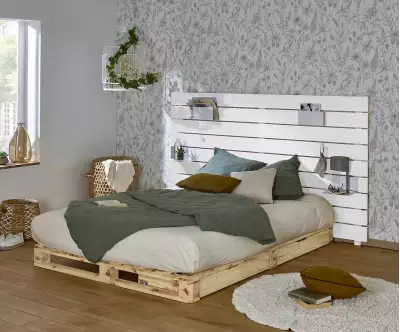 Lit palette Corfou avec tête de lit Ipar blanche