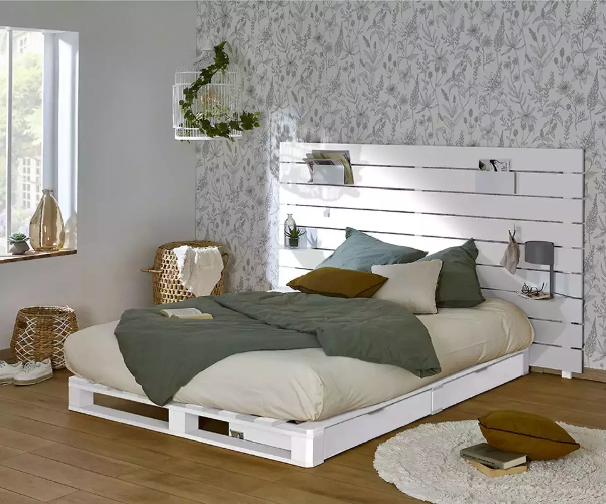 Lit Corfou blanc avec tête de lit Ipar blanche Lit Corfou blanc avec tête de lit Ipar blanche