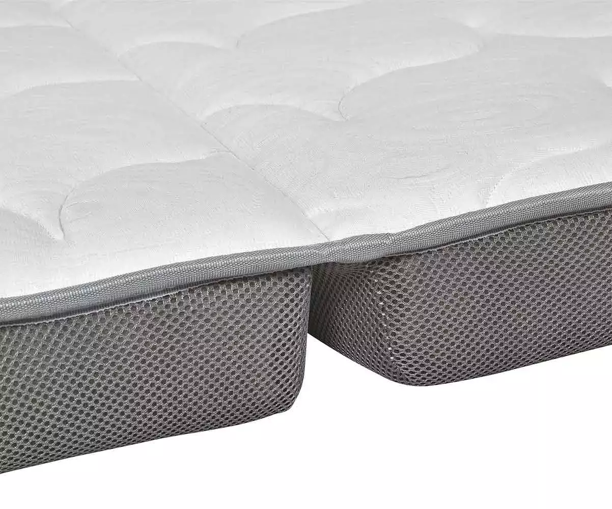 Détail mousse du matelas pliable Volta Détail mousse du matelas pliable Volta