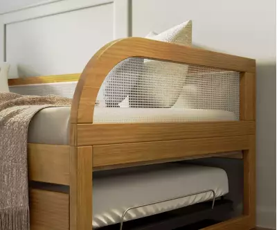 Zoom sur le lit banquette Makau