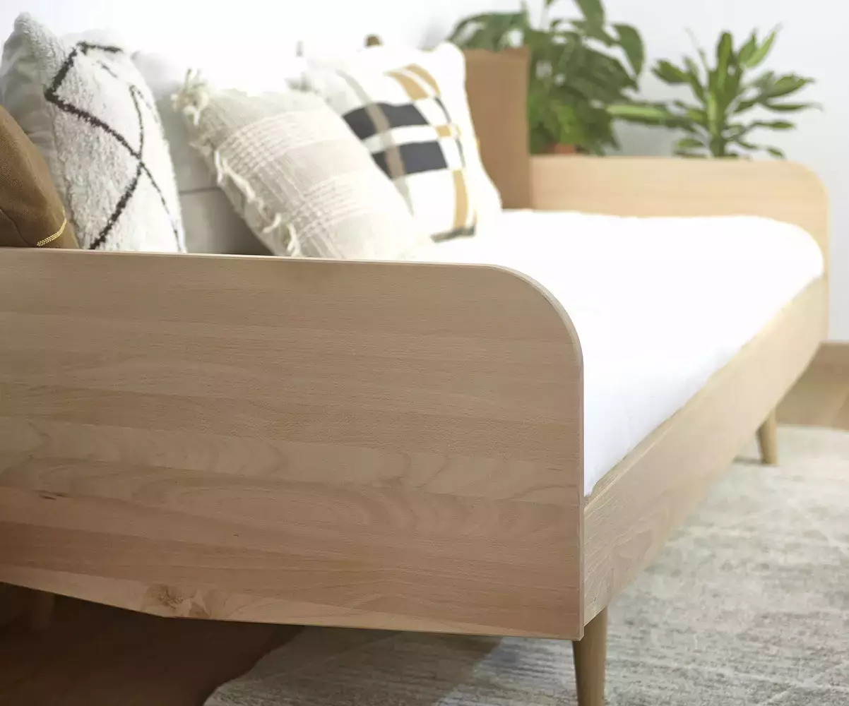 Lit banquette Kaitos adulte hêtre massif avec matelas Lit banquette Kaitos adulte hêtre massif avec matelas