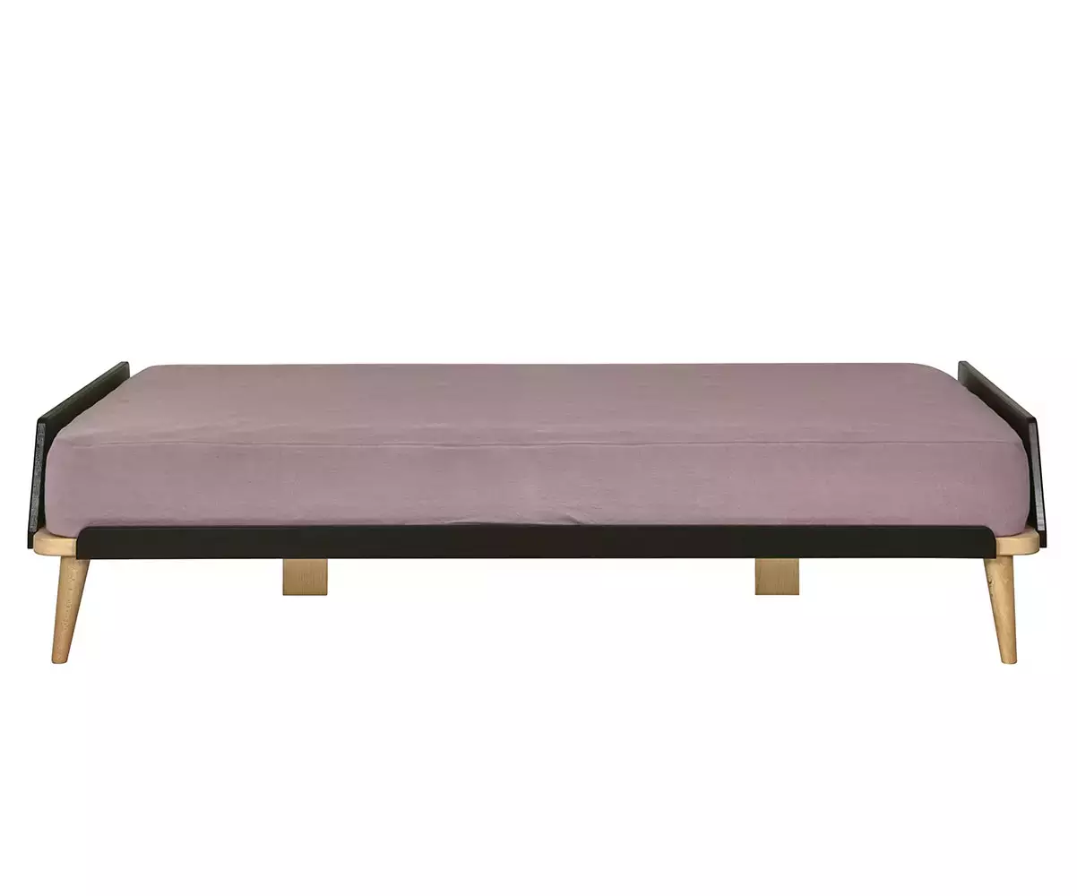 Lit Algol noir adulte vue de côté avec matelas Lit Algol noir adulte vue de côté avec matelas
