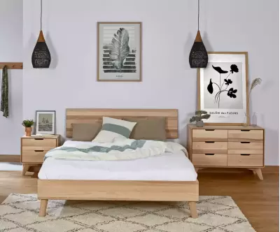Lit avec sommier et tête de lit pleine bois Caravel