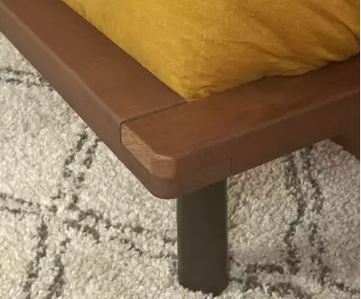 Lit Savo avec matelas livré avec 14 lattes en bois de pin massif