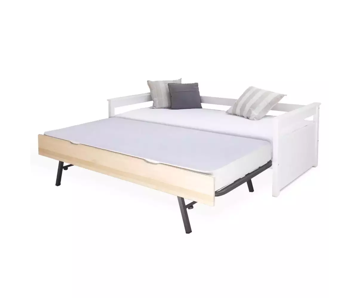 Lit banquette blanc et bois transformé en lit double Lit banquette blanc et bois transformé en lit double