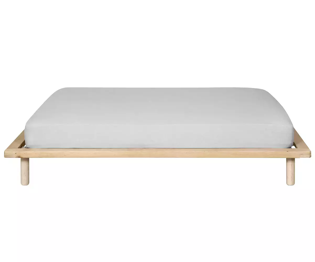 Lit Savo avec tête de lit Frégate limite l'accumulation d'humidité au niveau de votre mur Lit Savo avec tête de lit Frégate limite l'accumulation d'humidité au niveau de votre mur