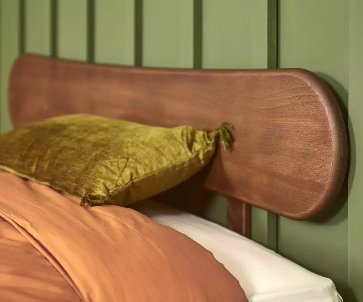 Tête de lit Kauai avec un design simple et élégant Tête de lit Kauai avec un design simple et élégant