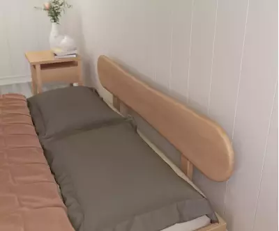 Lit Lakana avec tête de lit Kauai de style scandinave
