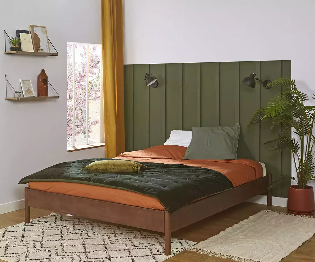 Lit Malau avec matelas en mousse haute densité Lit Malau avec matelas en mousse haute densité