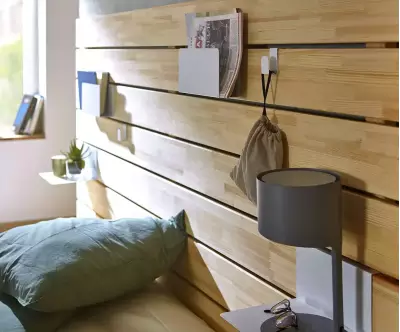 Détail tête de lit Ipar bois naturel