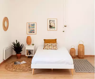 Lit en bois massif blanc Euphor avec matelas