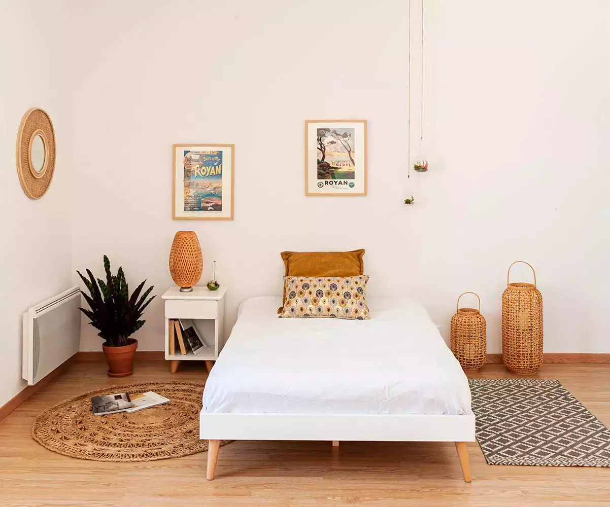 Lit en bois massif blanc Euphor avec matelas