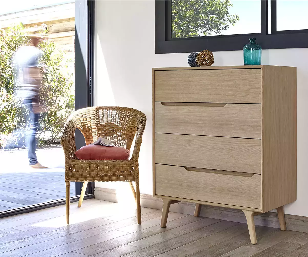 Chiffonnier en bois 4 tiroirs Pallas Chiffonnier en bois 4 tiroirs Pallas