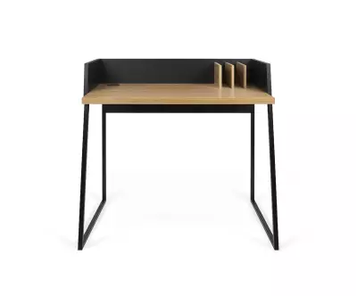 Bureau Luskan est compact