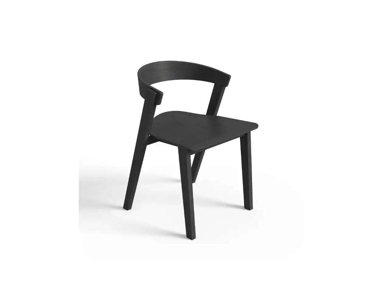 Chaise Lowan trouve facilement sa place dans votre intérieur Chaise Lowan trouve facilement sa place dans votre intérieur