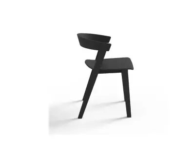 Chaise Lowan s’adapte harmonieusement à votre coin repas