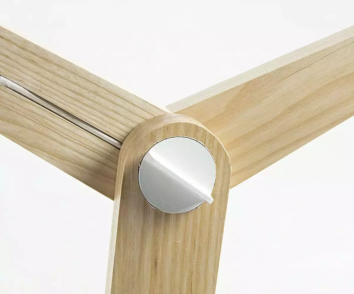 Pied en bois du Lampadaire Filae Pied en bois du Lampadaire Filae