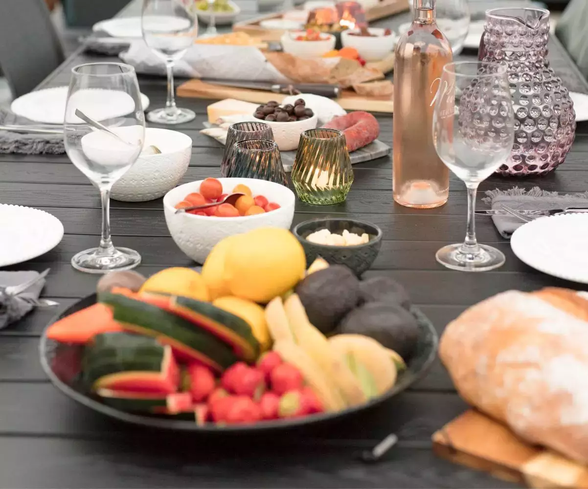 Table Extensible Lacanau la solution idéale pour vos apéritifs et repas en extérieur Table Extensible Lacanau la solution idéale pour vos apéritifs et repas en extérieur