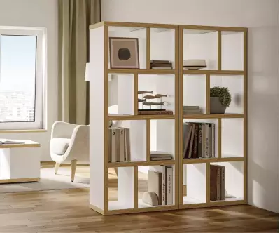 Bibliothèque Ursino est faite en bois