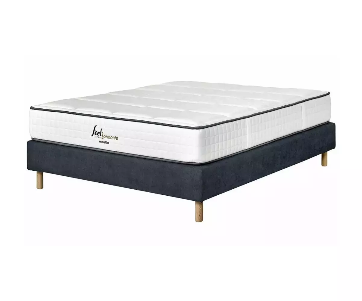 Sommier tapissier Senesi bleu avec matelas Maélia