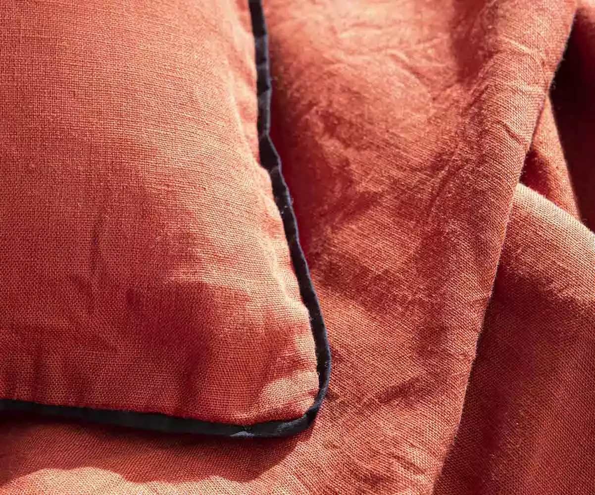 Détail coussin et housse de couette paprika Détail coussin et housse de couette paprika