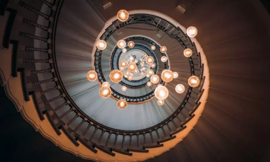 4 idées tendance pour décorer sa cage d’escalier